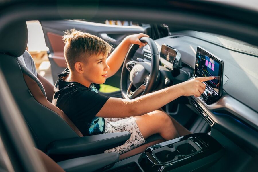 Dresden: Special Tour for Children & Families - Starting with the Volkswagen ID.3
