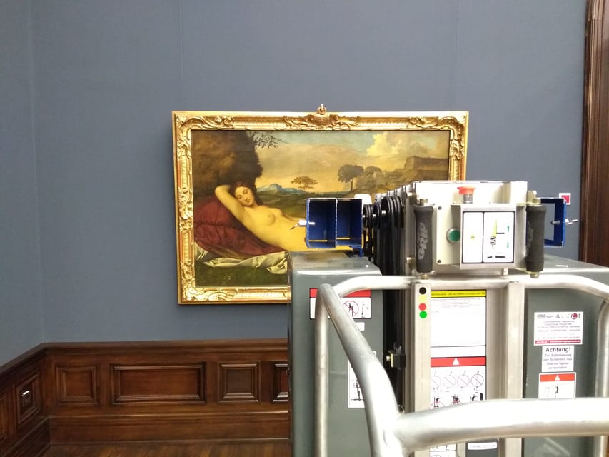 Dresden: Ticket + Tour Gallery Old Masters - Pigments, Gold, and the Physical Side of Painting