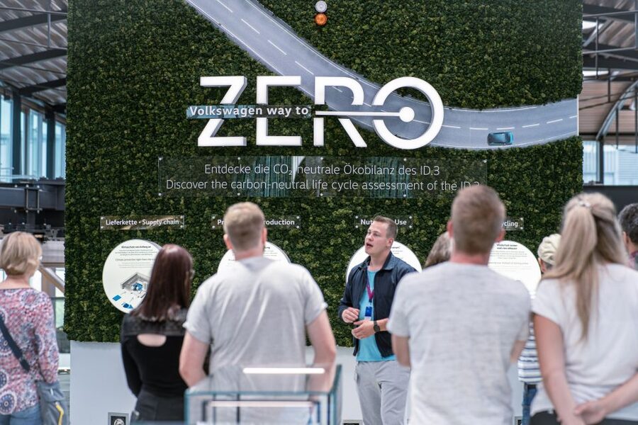 Dresden: Tour of VW's Transparent Factory - Starting with Volkswagen’s electric-car story