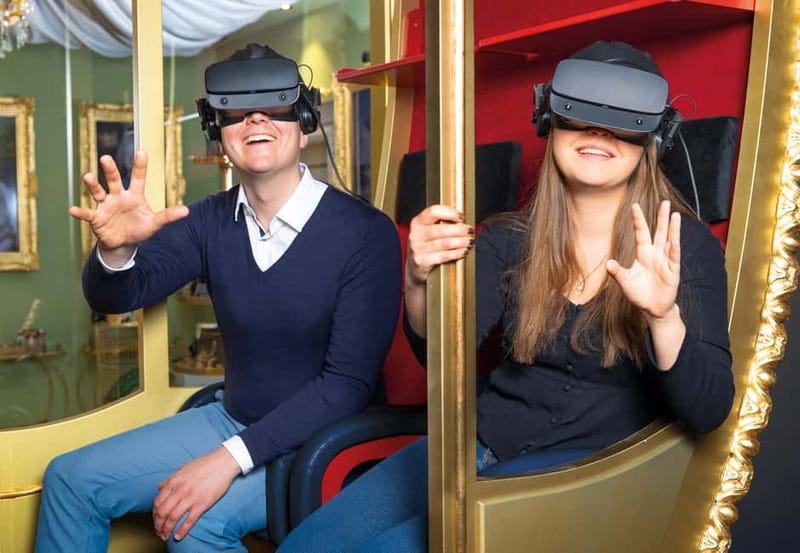 Dresden: Virtual Reality Time Travel Experience Ticket - The Juggler’s Stage Shows Ordinary Baroque Life