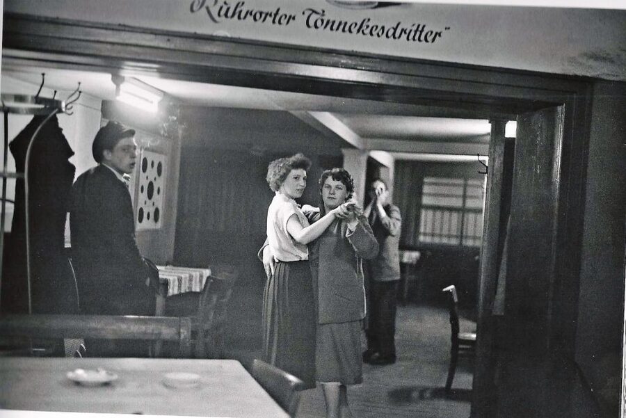 Duisburg-Ruhrot: Historic Harbor Pub Tour - Should you book the Historic Harbor Pub Tour?