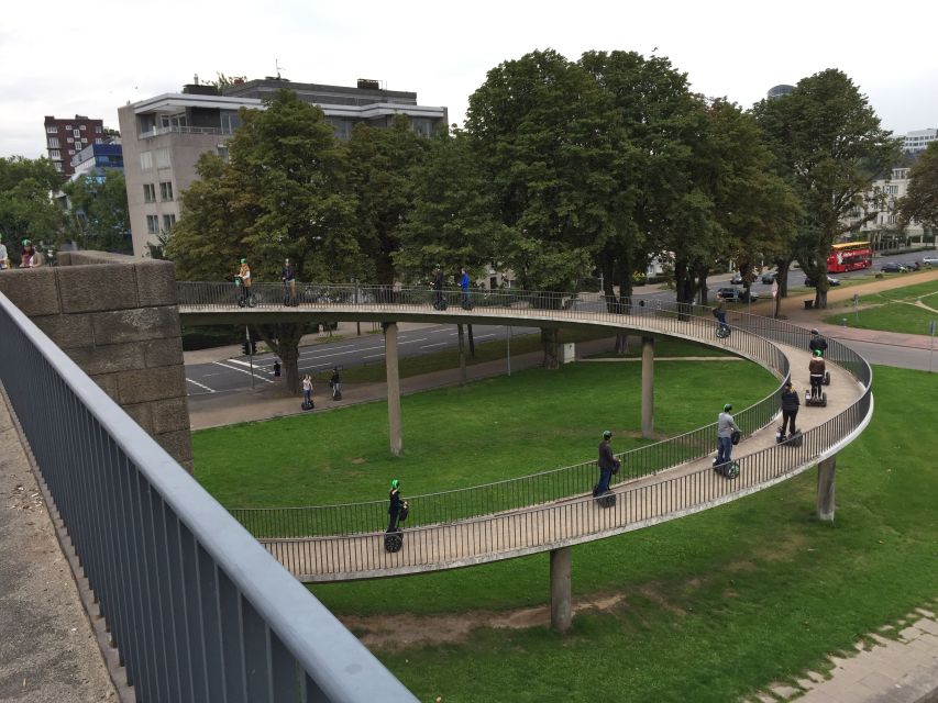 Düsseldorf: 2-Hour Segway Tour along the Rhine - Starting at Rathausufer 20