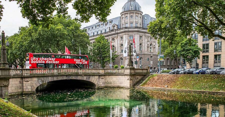 Düsseldorf: 24-Hour Hop-On Hop-Off Ticket - Nordpark and Aquazoo