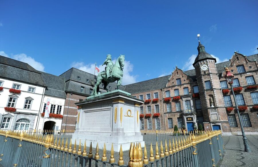 Düsseldorf: Altstadt Guided Tour - Starting at Rheintraße 3 in Düsseldorf’s Old Town
