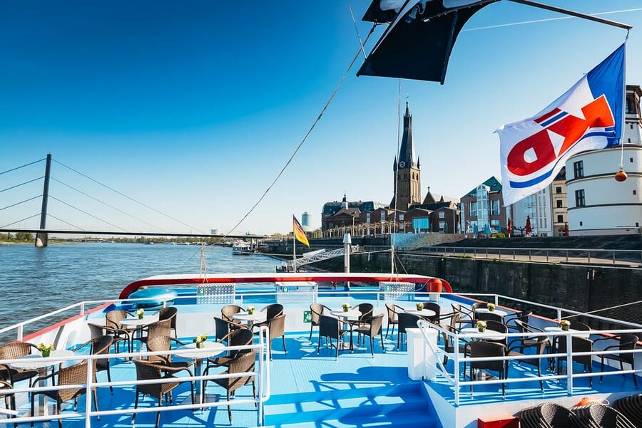 Düsseldorf: City Sightseeing Cruise on the Rhine - Who will enjoy this Rhine cruise most?