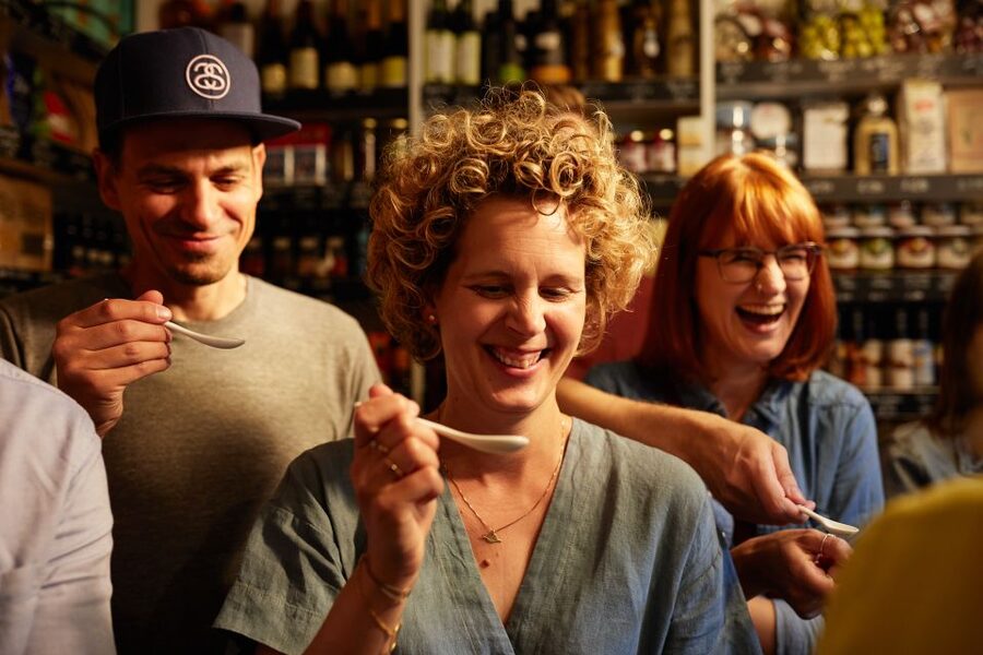 Düsseldorf: Culinary Soul Guided Tour - A small spice shop and the pleasure of smell