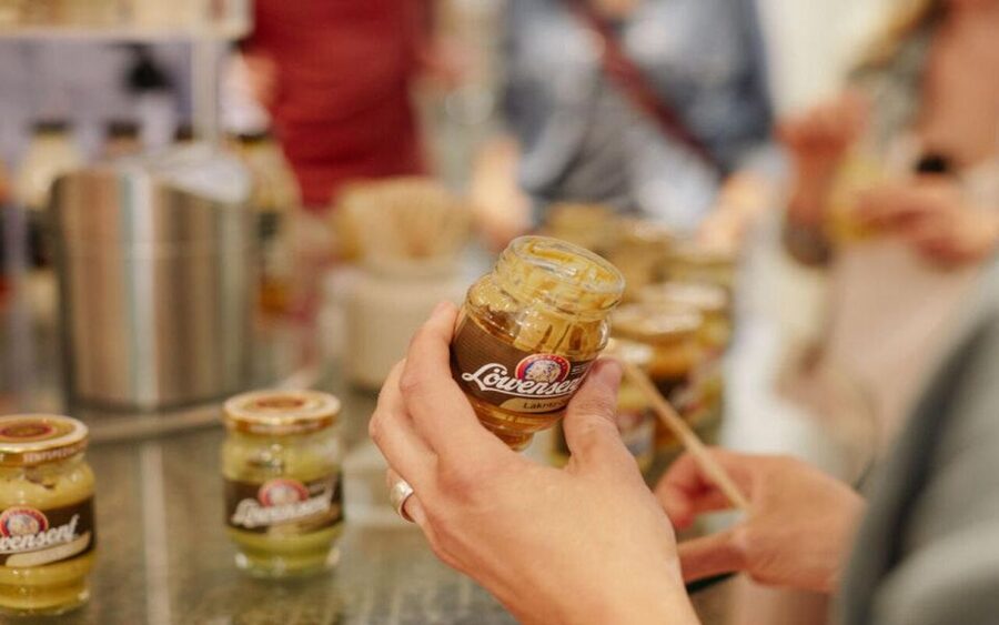 Düsseldorf: Culinary Soul Guided Tour - What the samples are really worth