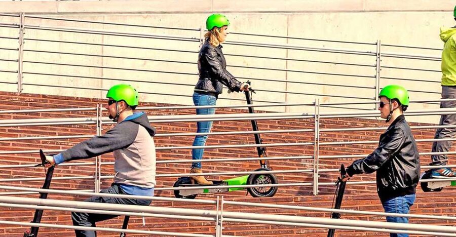 Düsseldorf: E-Scooter City Tour - Following the Rhine to Burgplatz