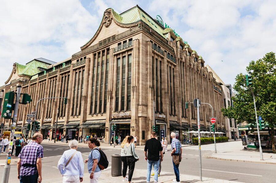 Düsseldorf: Guided City Architecture Walking Tour - From the Old Town’s familiar streets to architectural questions
