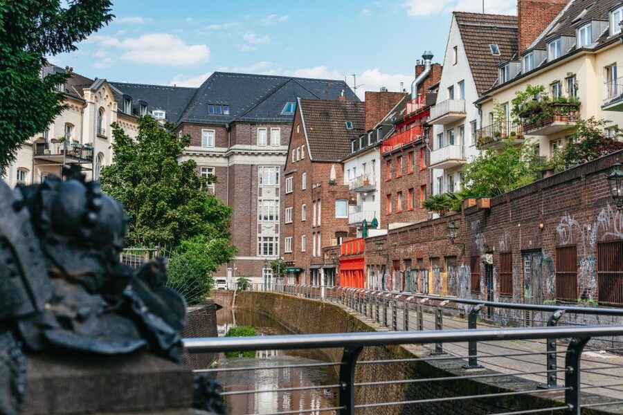 Düsseldorf: Guided Tour with a Night Watchman - Stadtmuseum entry adds value to the $25 price