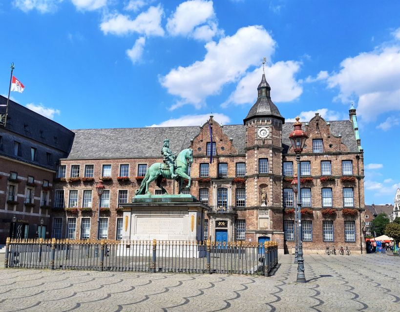 Dusseldorf: Old Town & Altbier Tour - Key points to know before booking