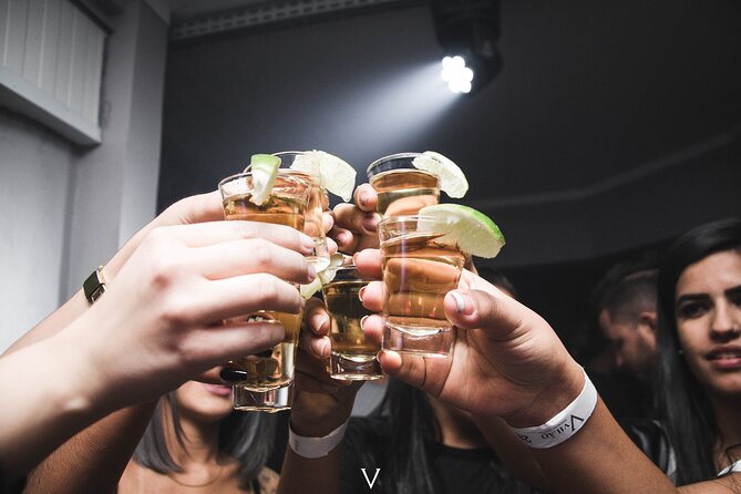 Düsseldorf PubCrawl: 4 Venues, Welcome Shots + Club Entry - Starting at the Opera House at 8:30 pm