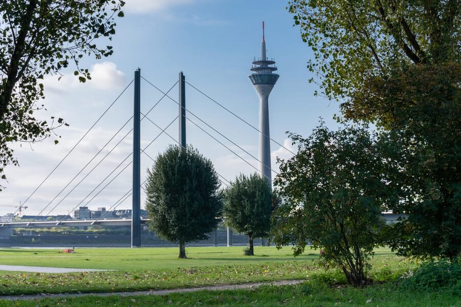 Düsseldorf: Rhine Tower Adult Entry - Why the Rhine Tower works as a first Düsseldorf stop