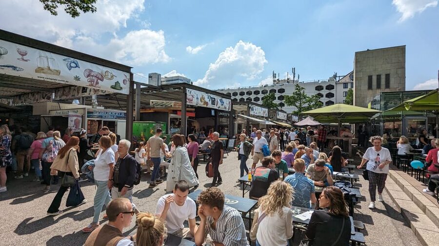 Düsseldorf: Tipping based - Old Town Walking Tour - Starting beside Cartier on Königsallee