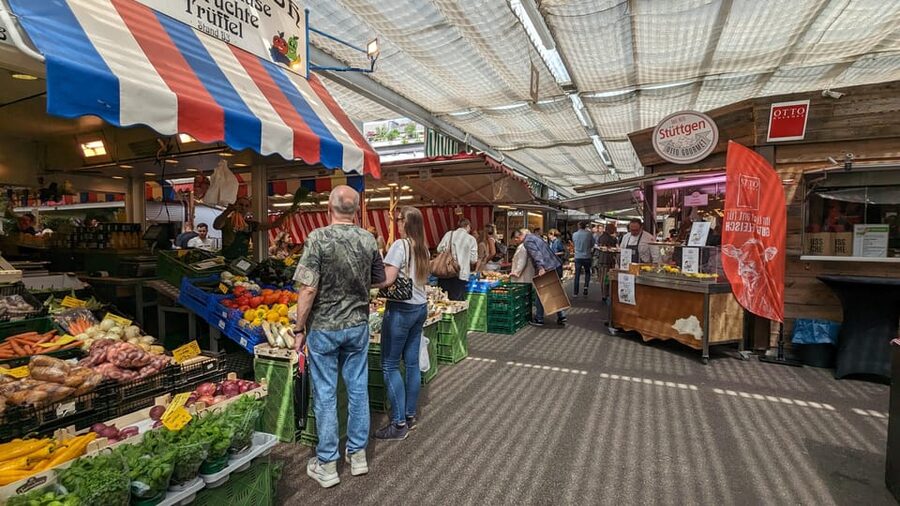 Düsseldorf: Tipping based - Old Town Walking Tour - German-language guiding and group comfort