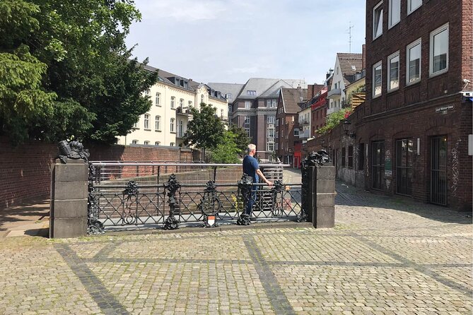 Düsseldorf Walking Tour: Explore Top Sights & Hidden Gems - The Rhine promenade and the city’s broadest views