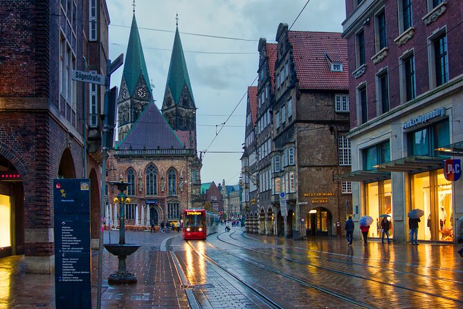 e-Scavenger hunt Bremen: Explore the city at your own pace - The Schlachte along the River Weser
