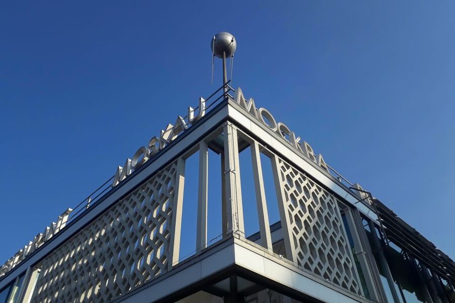 East Berlin and the Wall: Walking Tour - Alexanderplatz and the pressure on the GDR