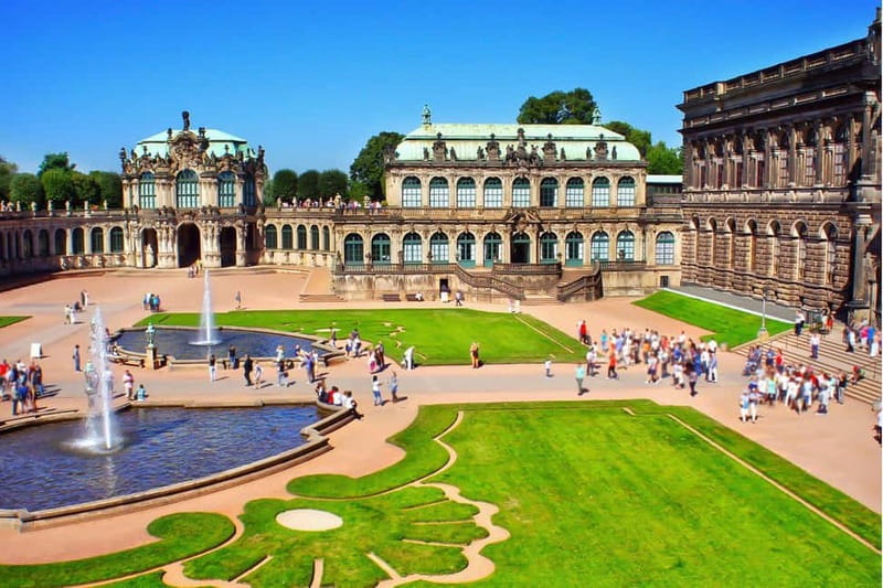 Elbfloren: Historical city tour - Theater Square, the cathedral, and the Semper Opera House