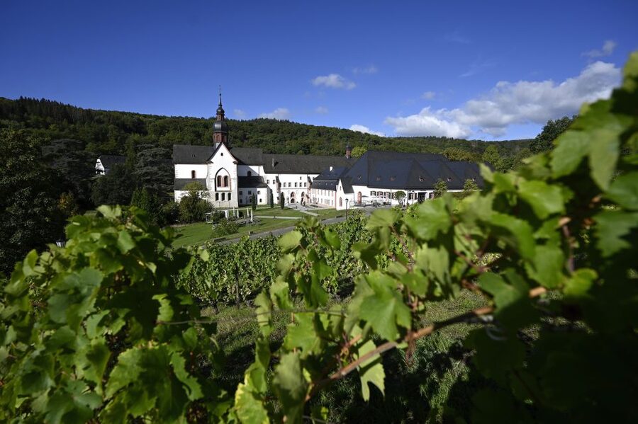 Eltville: Eberbach Monastery Entry Ticket - Planning transport from Eltville