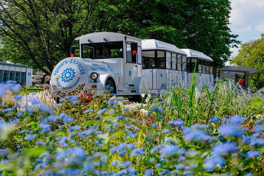 Erfurt: Egapark garden Entrance Ticket - Themed gardens invite a slower walk