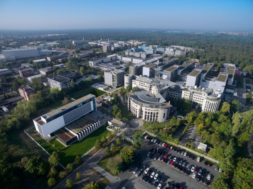 EUMETSAT - weather data for the world "made in Darmstadt" - From satellite signals to climate records