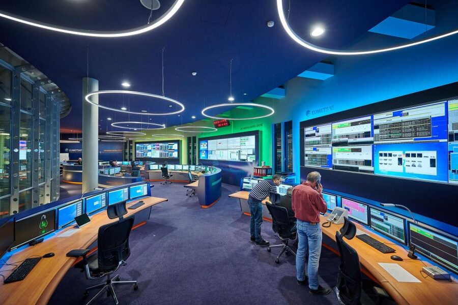 EUMETSAT - weather data for the world "made in Darmstadt" - Who will enjoy the EUMETSAT visit most?