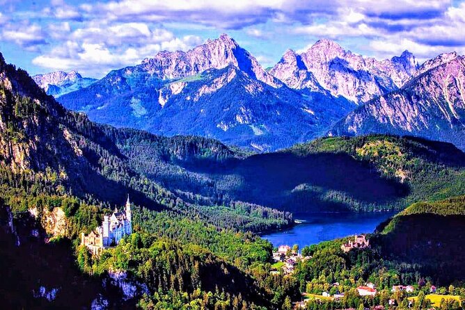 EXCLUSiVE SKIP-THE-CROWDS Neuschwanstein and Linderhof Castle Tour from Munich INCL. TICKETS - Optional Hohenschwangau and Füssen