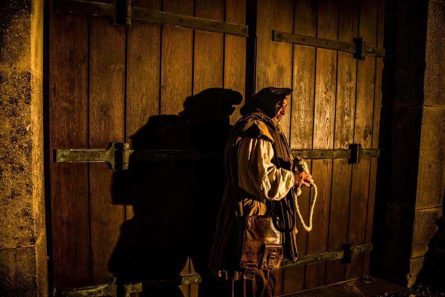 Executioner's Tour of Cologne in German - Walking through medieval Cologne with a grisly guide