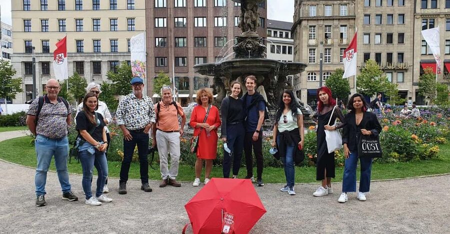 Explore Düsseldorf with Passionate tour guides! - A Two-Hour Introduction to Düsseldorf