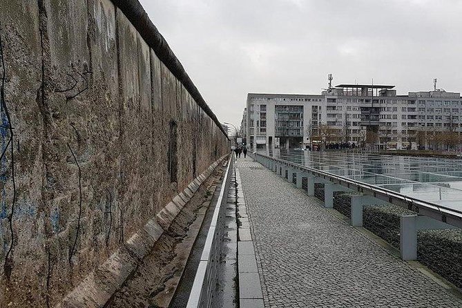 Explore The Berlin Wall: Cold War Berlin and Behind the Berlin Wall - Starting at Ebertstraße at 10:00 a.m.