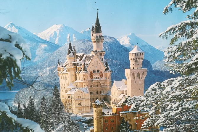 Express 6 tour from Munich to Neuschwasntein Castle - Meeting near Munich Central Station