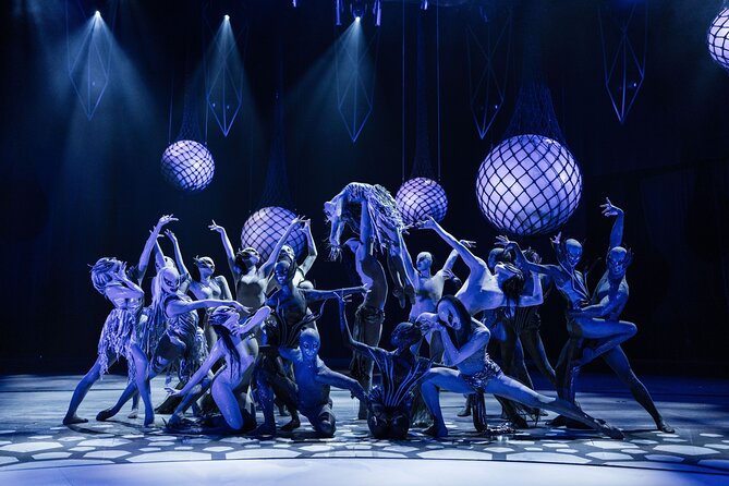 FALLING | IN LOVE Grand Show at Friedrichstadt-Palast Berlin - What the three-hour evening feels like