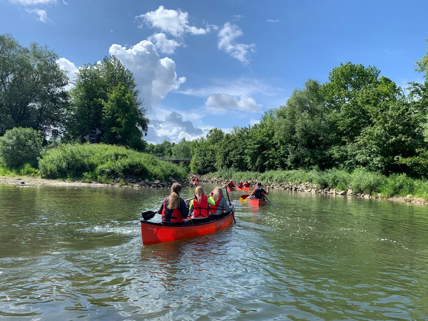 Fantastic canoe circuit - Crossing into the canal through the pleasure-boat lock
