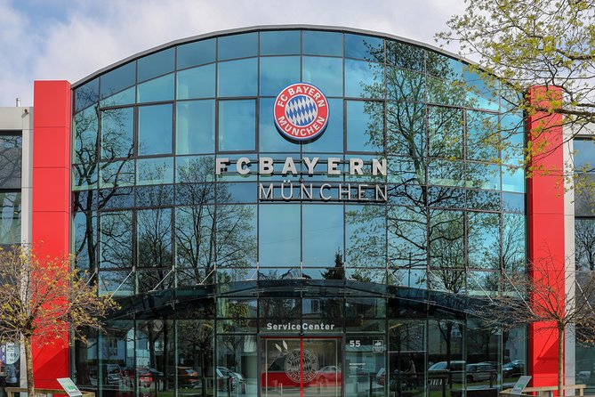 FC Bayern Munich Allianz Arena Tour and Panoramic Munich Tour - A football day that also shows you Munich