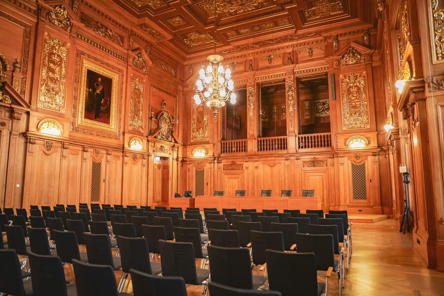 Federal Administrative Court Leipzig: A journey into the heart of German justice - Meeting the guide at Simsonplatz 1