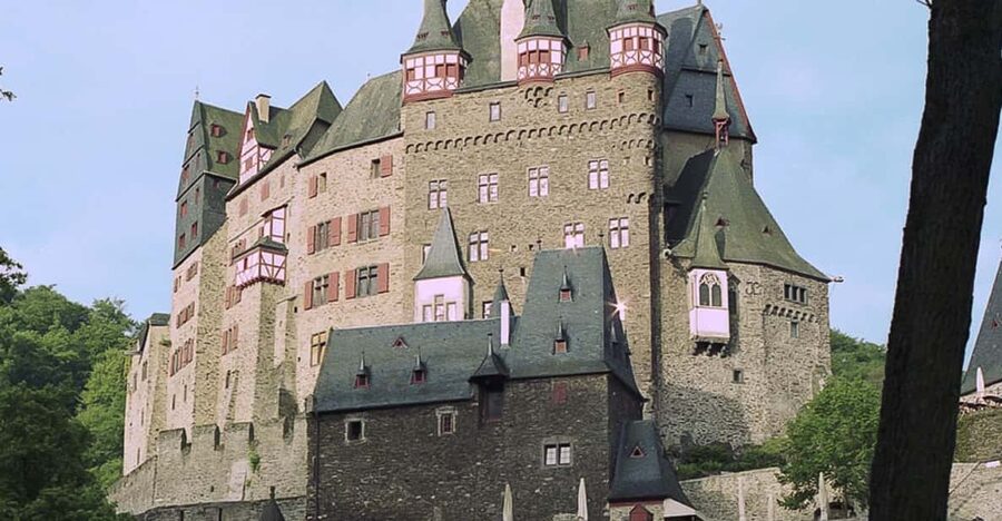 Frankfurt: Day Trip to Eltz Castle - Booking flexibility and tour languages