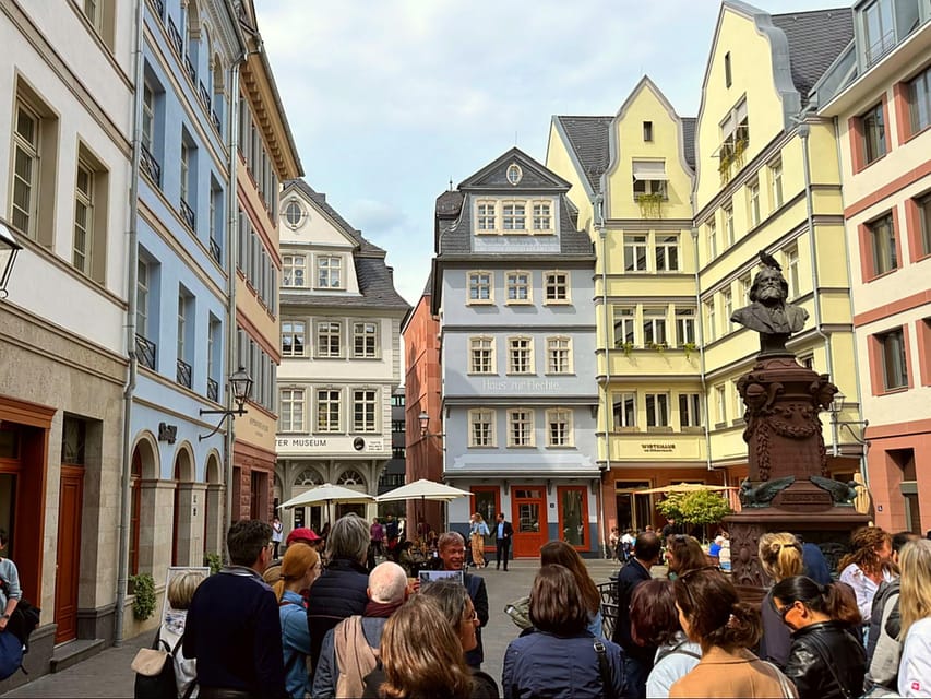 Frankfurt: Discover the heart of Frankfurt - a city tour in German - The Kaisersaal, the Iron Bridge, and the Main
