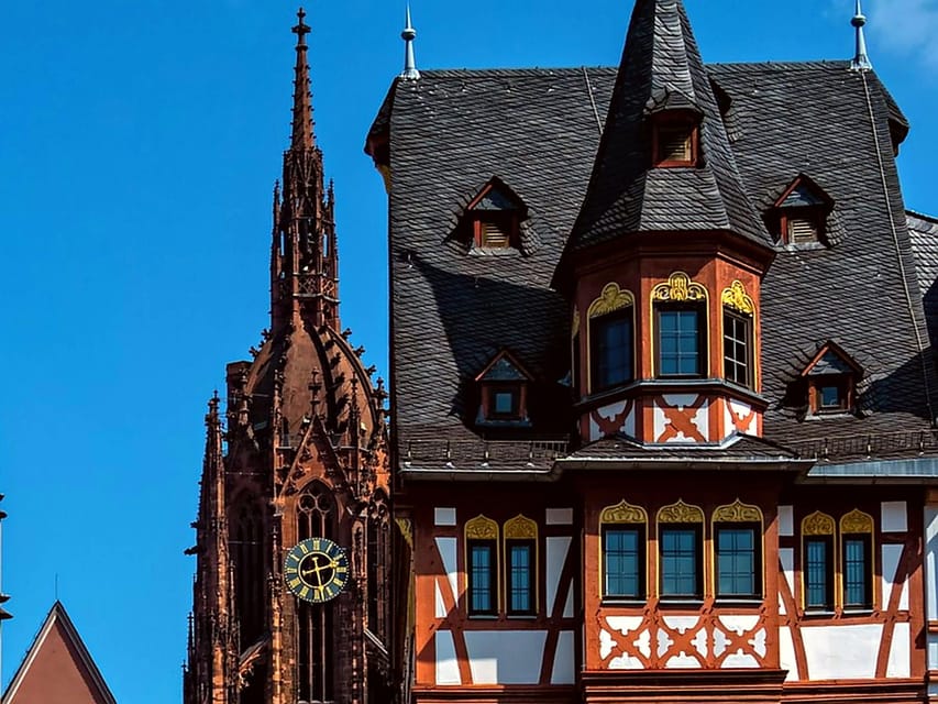 Frankfurt: Discover the heart of Frankfurt - a city tour in German - Haus Wertheym and the edges of Römerberg