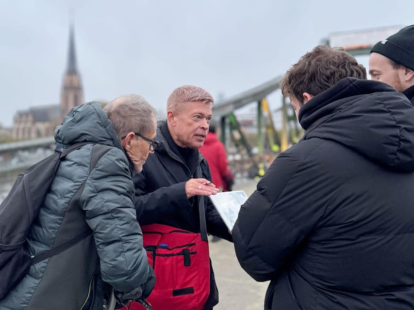 Frankfurt: Discover the heart of Frankfurt - a city tour in German - Starting at Paulskirche and the Römer