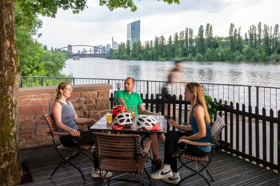 Frankfurt: Full-Day Bicycle or E-Bike Rental - Route planning without a guided group