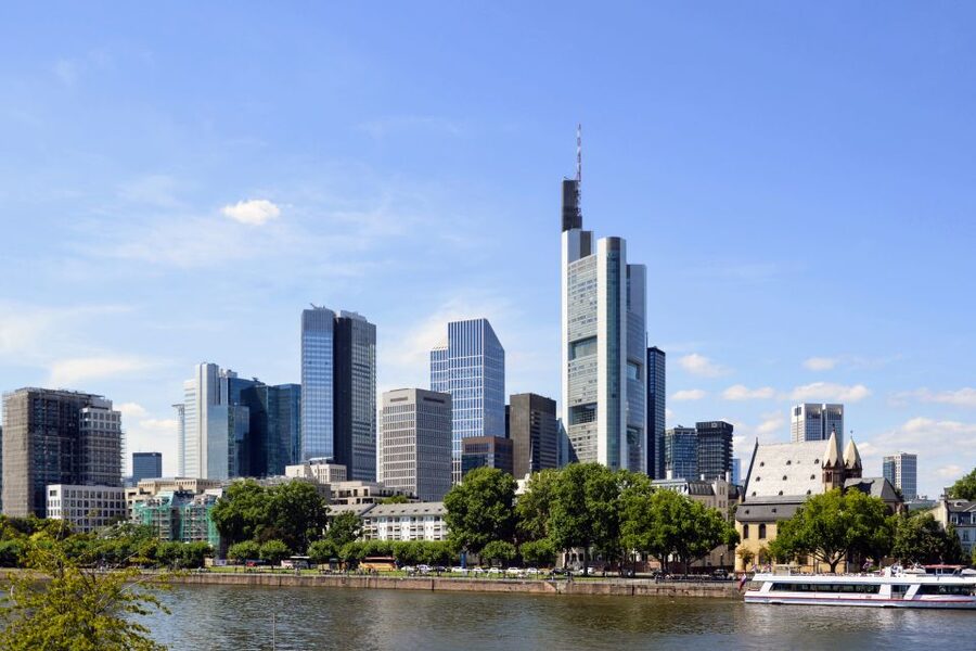 Frankfurt: Hop-On, Hop-Off Grand or Express Bus Ticket - How good is the commentary?