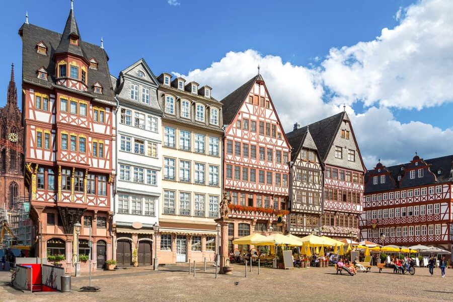 Frankfurt: Hop-On, Hop-Off Grand or Express Bus Ticket - Hauptbahnhof, Museumsufer, and the Main River