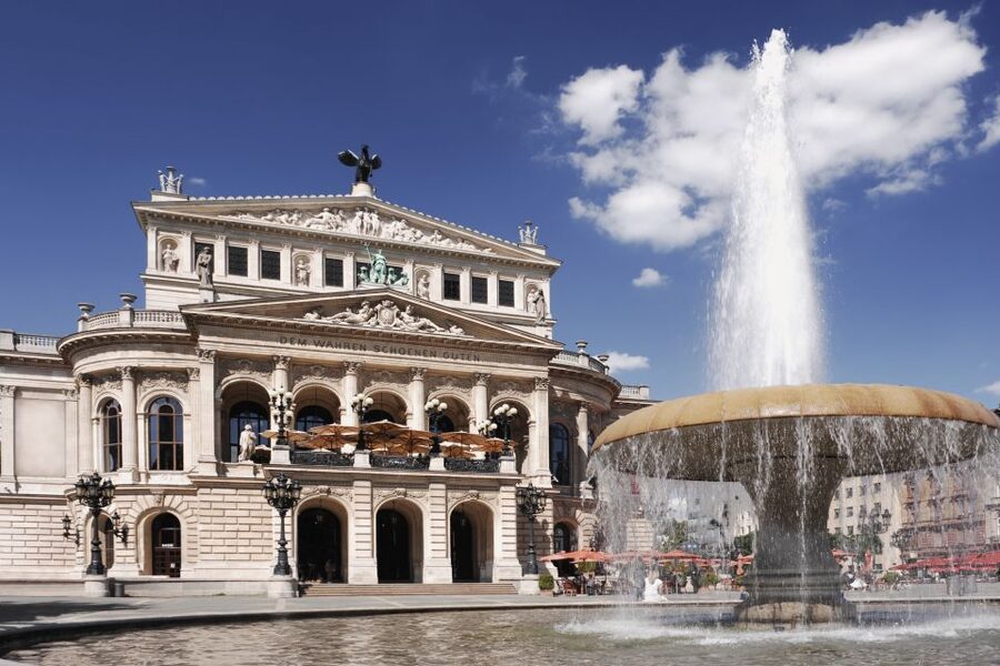 Frankfurt: Hop-On, Hop-Off Grand or Express Bus Ticket - Zoo Frankfurt and the final central stops