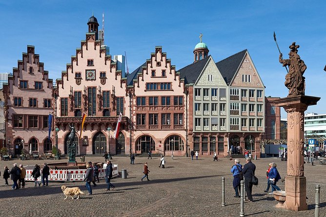 Frankfurt Impressions Express - Highlights and Hidden Gems - The Old Opera is a fast photo stop