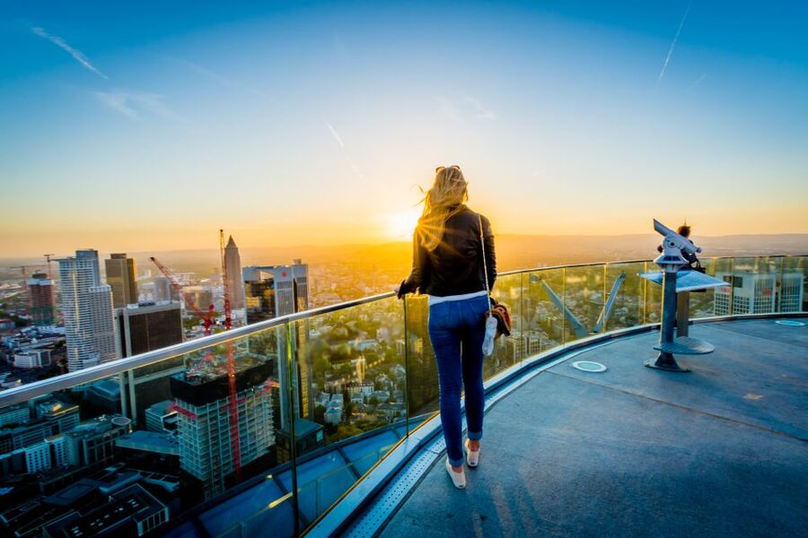 Frankfurt: Main Tower with Tickets and Guided Old Town Tour - Two hours or three hours?