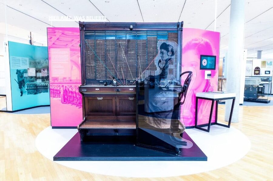 Frankfurt: Museum of Communication Exhibitions - Acceleration: When Messages Started Moving Faster