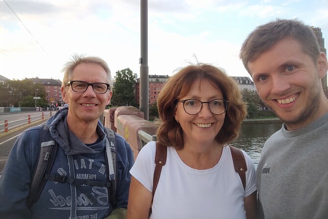 Frankfurt Old Town & Emperors: City Game & Walking Tour - Who should choose this walk?