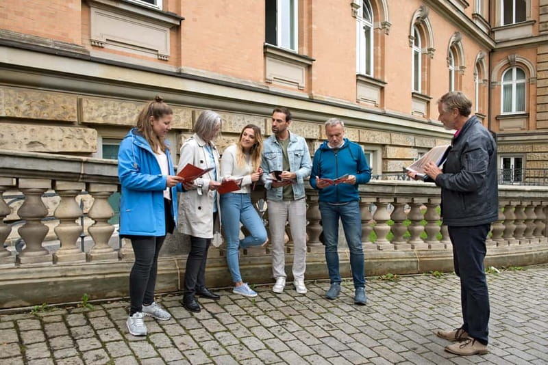 Frankfurt: Old Town Historical Walking Tour in German - From the first market to European finance