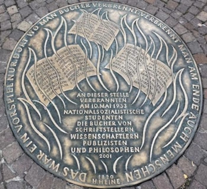 Frankfurt on Foot Daily Walking Tour in English - Starting at Römerberg and the famous Römer